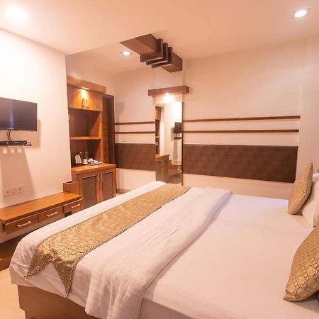 Hotel Crystal Inn Plaza Delhi Airport Neu-Delhi Exterior foto