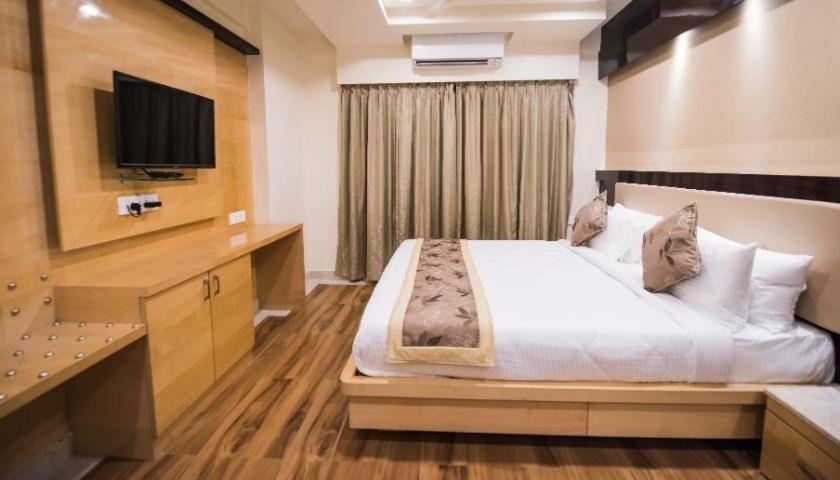 Hotel Crystal Inn Plaza Delhi Airport Neu-Delhi Exterior foto